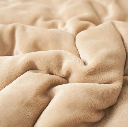 SoftHug™ - Luxurious Warm Fleece Blanket